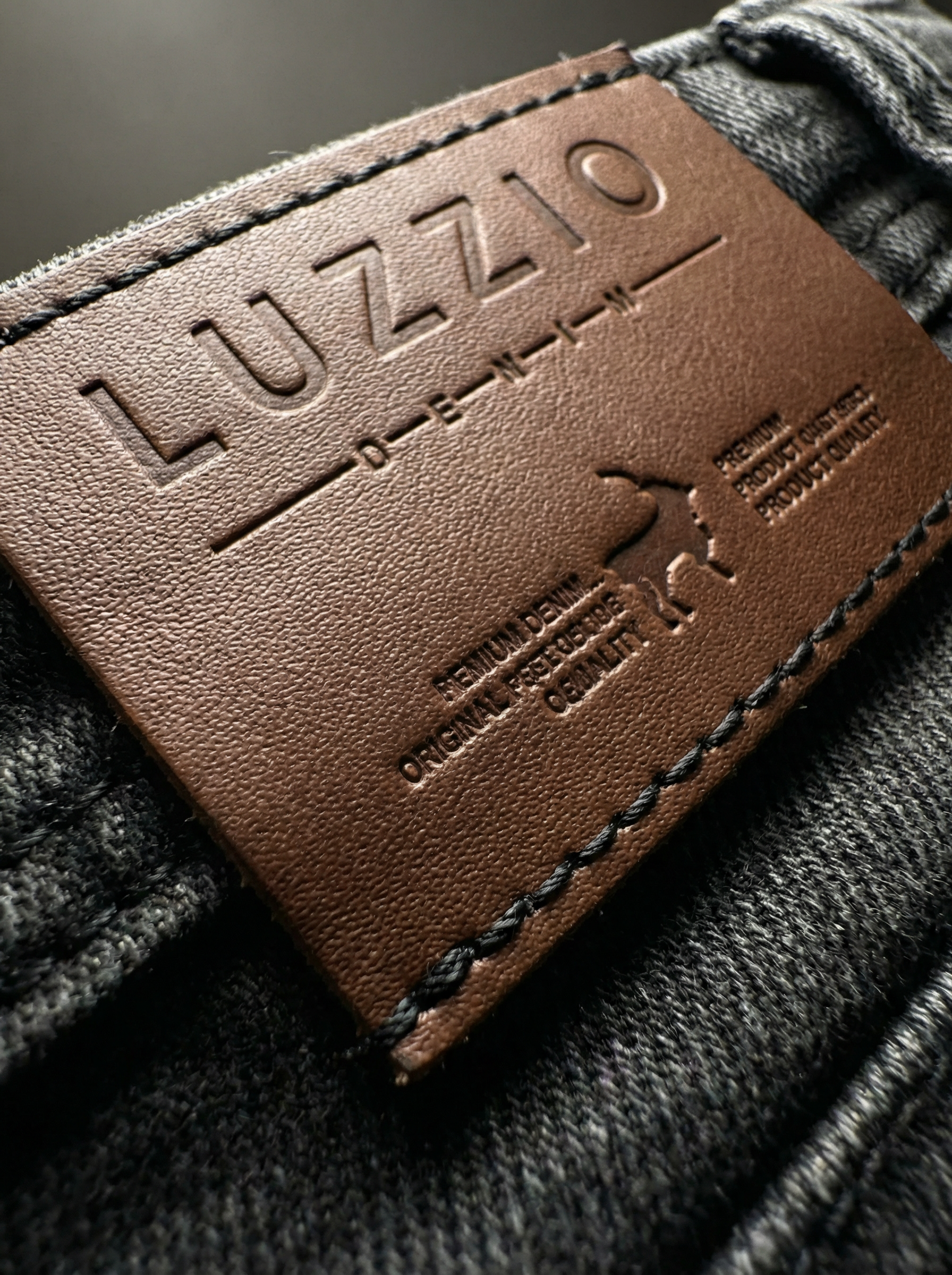 Vintage Wash Black Big Fold Denim